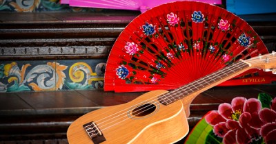 From fiery rhythms to moments of haunting beauty, this is flamenco as it’s meant to be experienced: up close and intimate. Two dazzling guitarists, Peter Zisa and Mark Ferguson, join forces with soulful singer Diane Bright, and the electrifying footwork of Laura Onizuka...